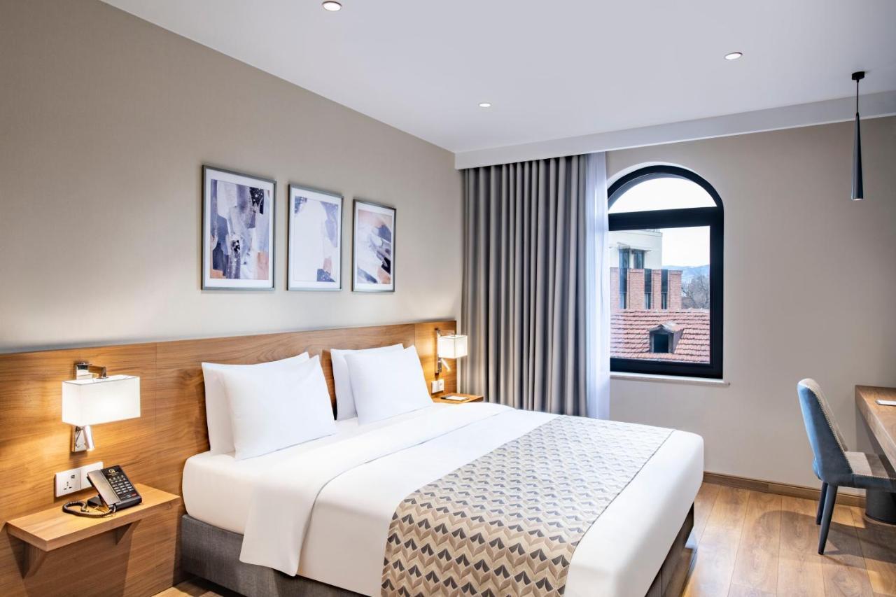 Clocks Hotel Tbilisi Luaran gambar