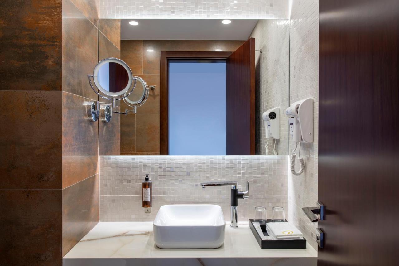 Clocks Hotel Tbilisi Luaran gambar