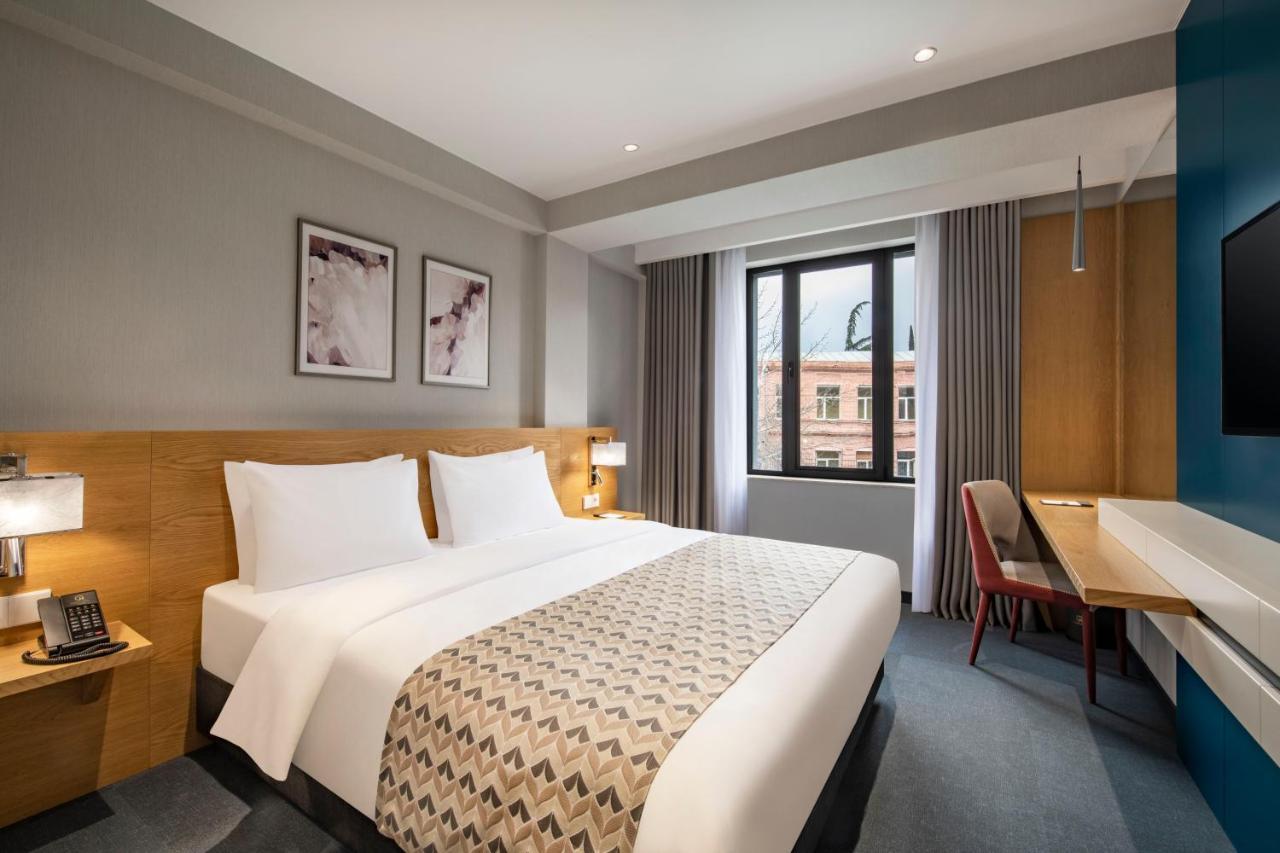 Clocks Hotel Tbilisi Luaran gambar